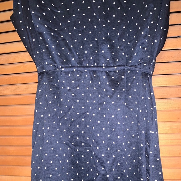 Flutter sleeve navy polka dot dress 🔸🔹🔻 - Picture 5 of 9